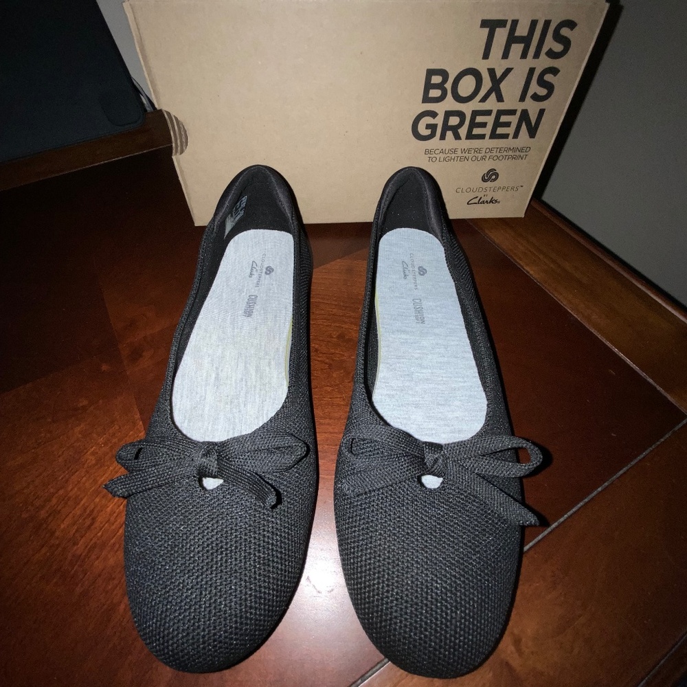 CLARKS BLACK KNIT BALLET FLAT  6.5W.   CLOUDSTEPPER